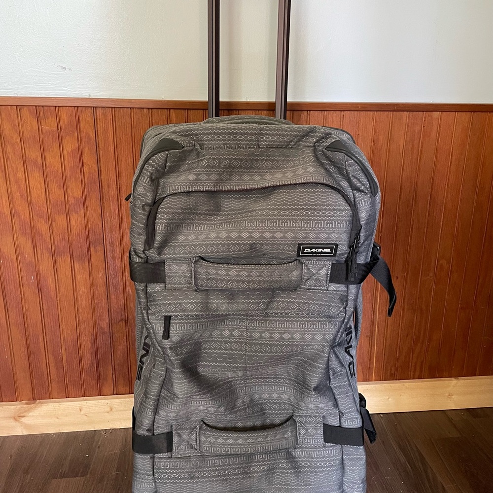 Dakine Split Roller 110L (Duffel Suitcase)